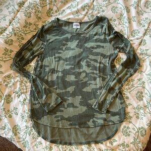 Old navy High Low Camo Long Sleeve t